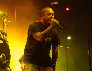 Aaron Lewis of Staind